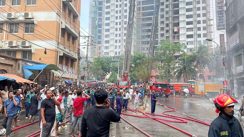 ফায়ার সার্ভিস অফিসে হামলা