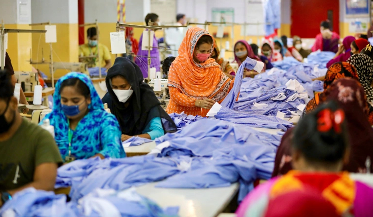বিজিএমইএ ও বিকেএমইএ শ্রমিকদের আরও দুই ঘণ্টা ওভারটাইমের অনুমতি