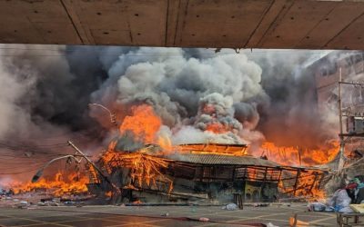 এবার মহানগর শপিং কমপ্লেক্সে আগুন