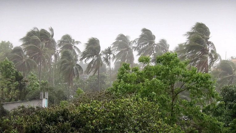 দেশের বিভিন্ন স্থানে ভারী বর্ষণের পূর্বাভাস