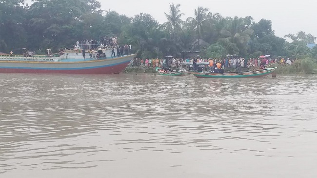  পিকনিকের ট্রলারডুবে নিহত ৮