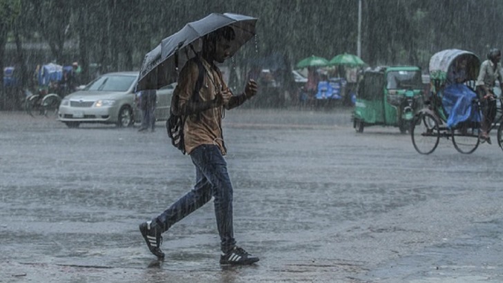 আগামী তিনদিন কমবে গরম বাড়বে বৃষ্টি