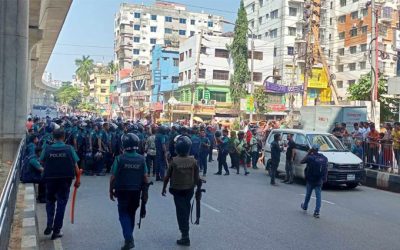 মিরপুরে ধাওয়া-পাল্টা ধাওয়ায় পোশাক শ্রমিকদের সরিয়ে দিলো পুলিশ