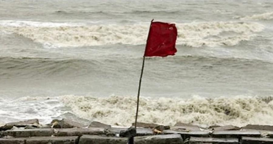 সমুদ্রবন্দরে ৩ নম্বর সংকেত