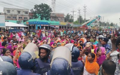 গাজীপুরে শ্রমিক-পুলিশ সংঘর্ষে ওসিসহ আহত তিন পুলিশ সদস্য