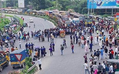 কোটা বাতিলের দাবিতে ঢাকা-টাঙ্গাইল মহাসড়ক অবরোধ