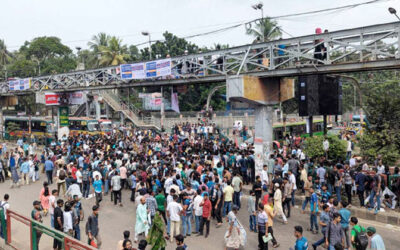 সায়েন্সল্যাব অবরোধ করলেন সাত কলেজ শিক্ষার্থীরা