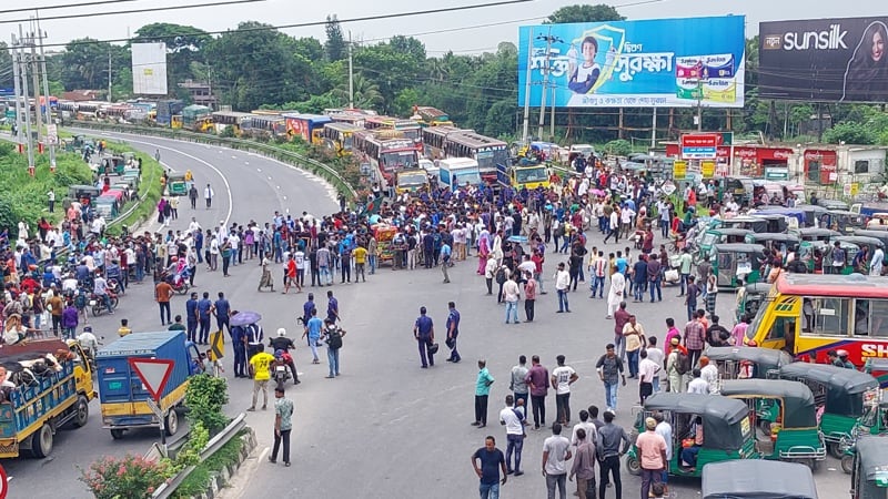 আবারও বেক্সিমকো শ্রমিকদের মহাসড়ক অবরোধ