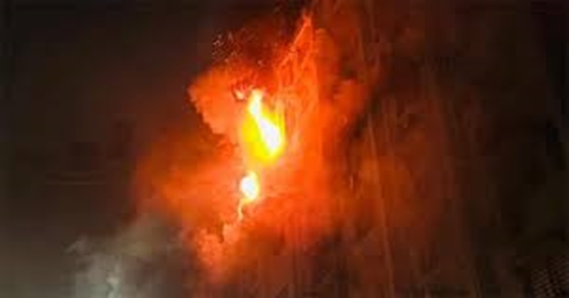 মধ্যরাতে সচিবালয়ে আগুন