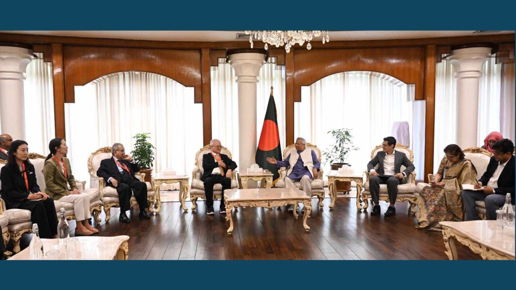প্রধান উপদেষ্টার সঙ্গে দক্ষিণ কোরিয়ার বিনিয়োগকারীদের বৈঠক