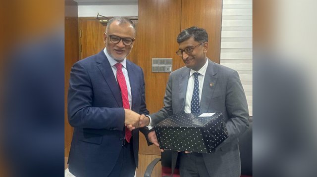 চট্রগ্রামের অর্থনৈতিক অঞ্চলে দীর্ঘমেয়াদে জমি বরাদ্দ দেওয়া হচ্ছে: বাণিজ্য উপদেষ্টা