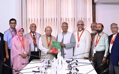 প্রধান উপদেষ্টার কাছে প্রতিবেদন জমা দিয়েছে স্বাস্থ্য সংস্কার কমিশন