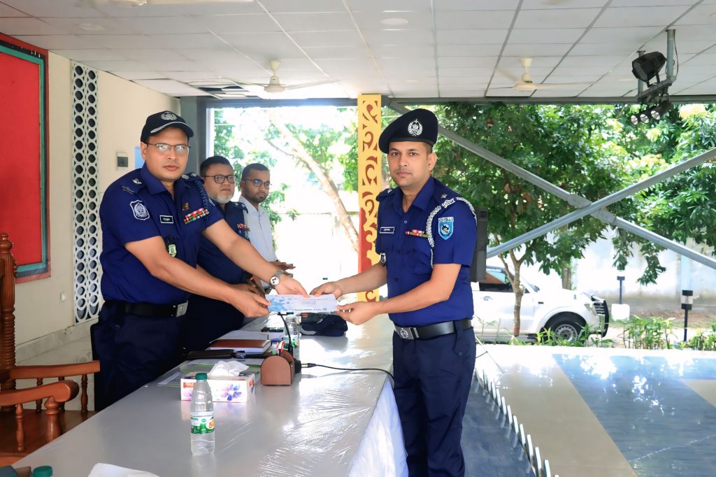 কুড়িগ্রামের শ্রেষ্ঠ অফিসার ইনচার্জ ভূরুঙ্গামারী থানার ওসি আল হেলাল মাহমুদ