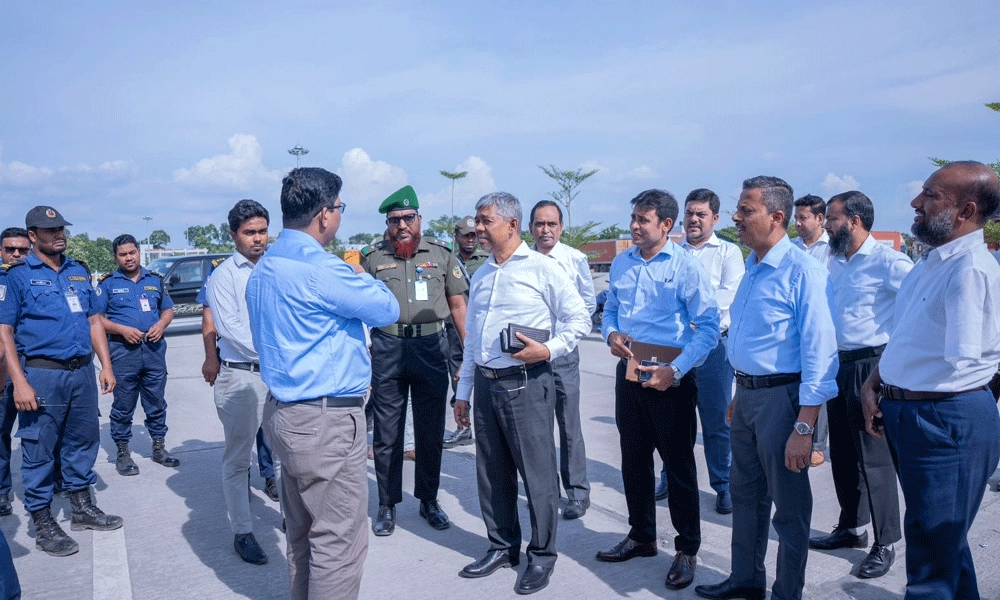 যাত্রীসেবায় মান উন্নয়নের নির্দেশ