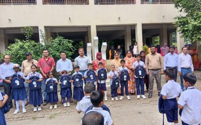 কোটালীপাড়ায় নতুন ব্যাগ নিয়ে বিদ্যালয়ে এলেন ইউএনও, উচ্ছ্বসিত শিক্ষার্থীরা