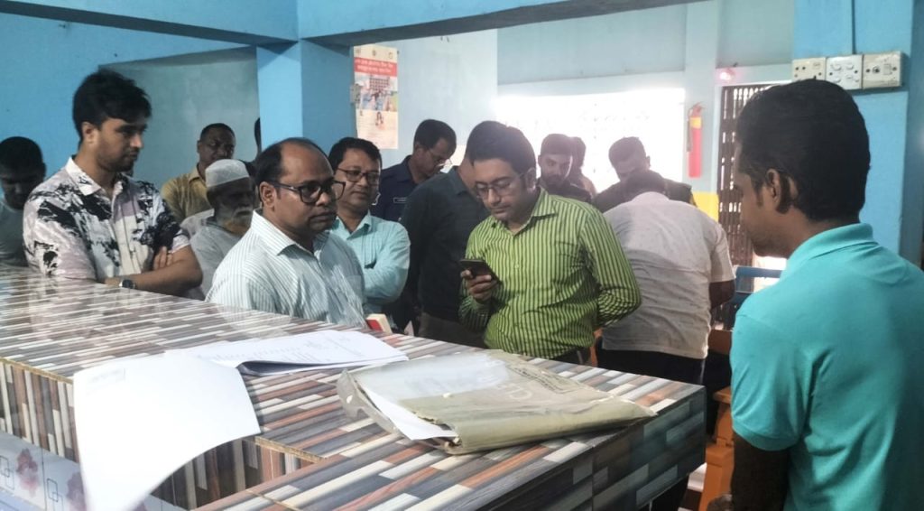 কুড়িগ্রামে দুই ডায়াগনস্টিক সেন্টার সীলগালা করলো ভ্রাম্যমান আদালত