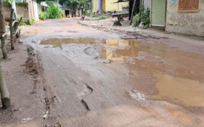 পাবনার ভাঙ্গুড়ায় বেহাল সড়কে চরম দুর্ভোগ