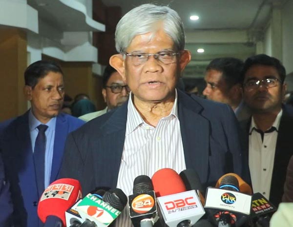 ব্যবসায় আস্থা ও গতি ফেরানো সবচেয়ে বড় চ্যালেঞ্জ: অর্থ উপদেষ্টা
