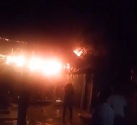 উলিপুরে কারেন্টের আগুনে গৃহে অগ্নিকাণ্ড, তিনটি গরু পুড়ে ছাই