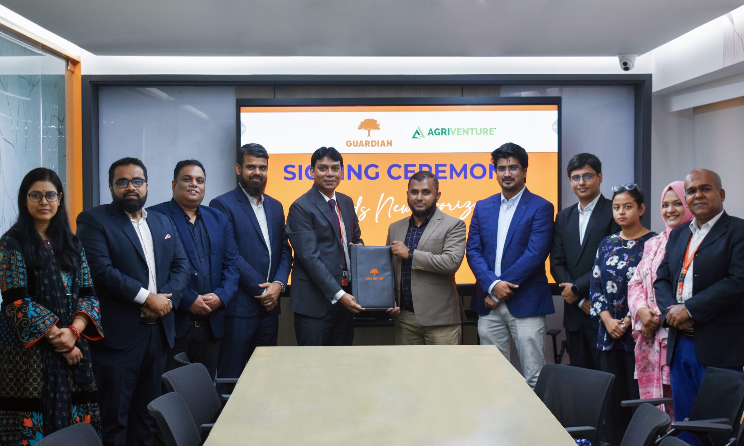 কৃষকদের ভবিষ্যৎ সুরক্ষায় গার্ডিয়ান ও এগ্রিভেঞ্চারের চুক্তি স্বাক্ষর