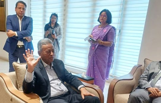 পৃষ্ঠপোষকতার অর্থনীতি আমরা চলতে দিতে পারি না: অর্থমন্ত্রী আমীর খসরু