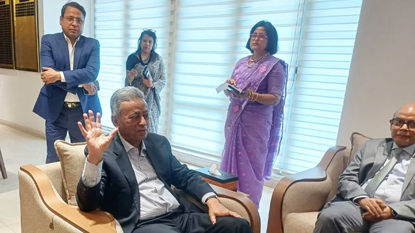 পৃষ্ঠপোষকতার অর্থনীতি আমরা চলতে দিতে পারি না: অর্থমন্ত্রী আমীর খসরু