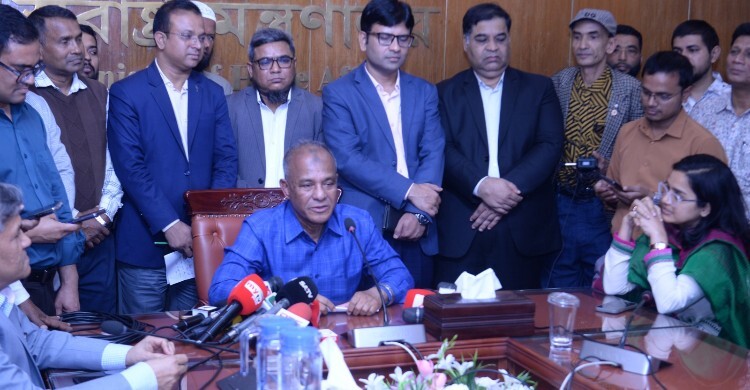 উৎসবমুখর নির্বাচন দিয়ে যেতে পেরে অনেক সন্তুষ্ট: স্বরাষ্ট্র উপদেষ্টা