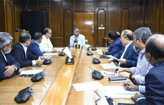 শিল্পের চলমান সংকট নিরসনে কেন্দ্রীয় ব্যাংকের হস্তক্ষেপ চায় বিজিএমইএ