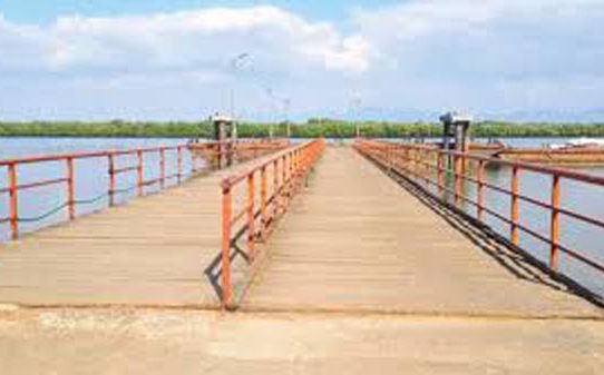 ১০ মাস ধরে বন্ধ টেকনাফ স্থলবন্দর, আমদানি-রপ্তানি ব্যাহত