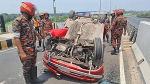 ঢাকা-মাওয়া এক্সপ্রেসওয়েতে ৯ ঘণ্টায় তিন সড়ক দুর্ঘটনা