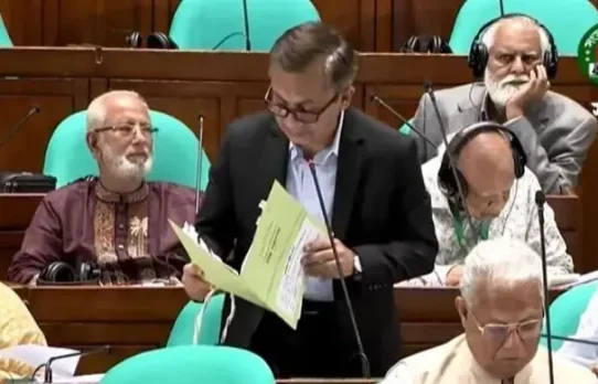 সব ইউরিয়া সার কারখানায় গ্যাস সরবরাহ করা সম্ভব হচ্ছে না : সংসদে শিল্পমন্ত্রী