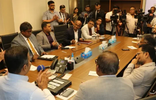 ঢাকায় টেক্সটাইল ও গার্মেন্টস যন্ত্রপাতি প্রদর্শনী নিয়ে সমঝোতা স্মারক