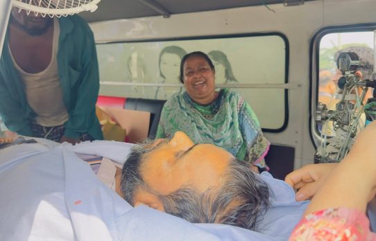 ১০ টাকা চাঁদা না দেওয়ায় সোনারগাঁয়ে অটোচালককে পিটিয়ে হত্যার অভিযোগ; প্রতিবাদে সড়ক অবরোধ