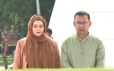 ঈদের নামাজ শেষে বাবা-মা-ভাইয়ের কবর জিয়ারত করলেন প্রধানমন্ত্রী