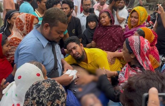 এসএসসি পরীক্ষা শেষে গড়াই নদে গোসলে নেমে দুই বন্ধুর মৃত্যু