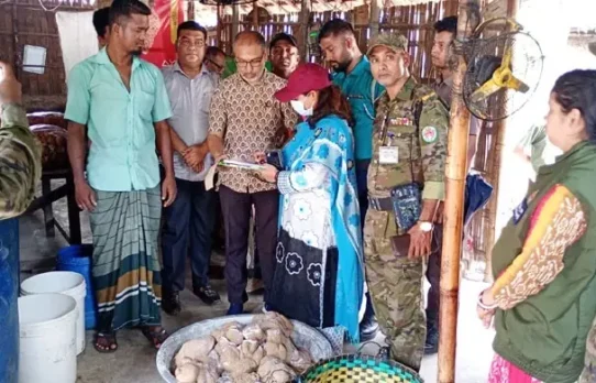 অস্বাস্থ্যকর পরিবেশে ফুচকা তৈরি, চট্টগ্রামে তিন প্রতিষ্ঠানকে জরিমানা