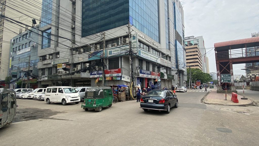 দুর্নীতির আখড়া ঢাকা ট্রেড সেন্টার মার্কেট