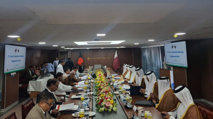 চার খাতে বাংলাদেশি কর্মী নিতে আগ্রহী কাতার: প্রবাসী কল্যাণমন্ত্রী