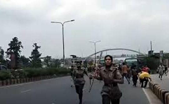পল্লবীতে সরকারি জমি উদ্ধারে গিয়ে হামলার শিকার পুলিশ-ম্যাজিস্ট্রেট