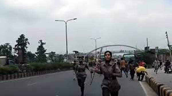 পল্লবীতে সরকারি জমি উদ্ধারে গিয়ে হামলার শিকার পুলিশ-ম্যাজিস্ট্রেট