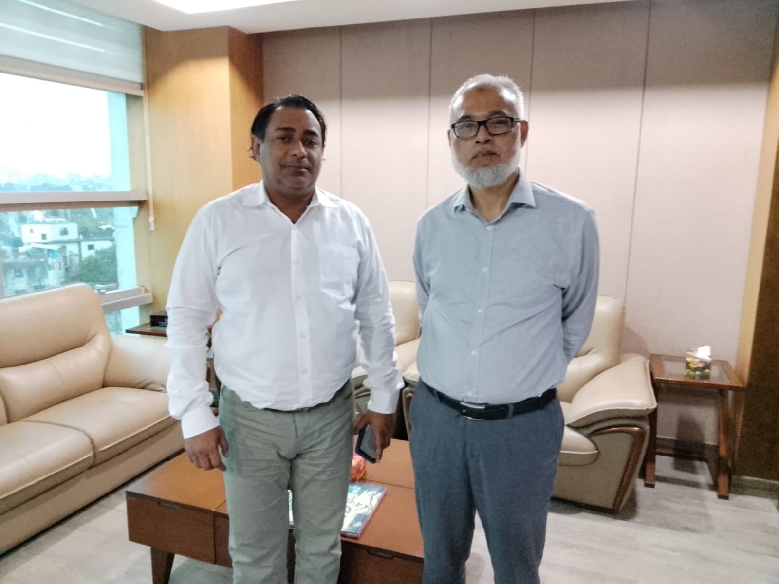 কুন্ডের বাজার ব্রিজসহ বিভিন্ন উন্নয়ন প্রকল্প নিয়ে প্রধান প্রকৌশলীর সঙ্গে তানভীর সিনহার সৌজন্য সাক্ষাৎ