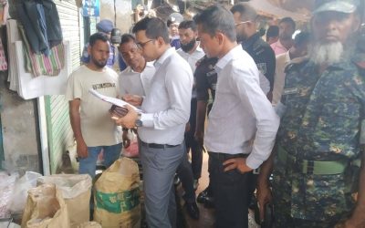 ঝিনাইদহে নিষিদ্ধ পলিথিনের বিরুদ্ধে অভিযান, ৮২ কেজি জব্দ ও জরিমানা