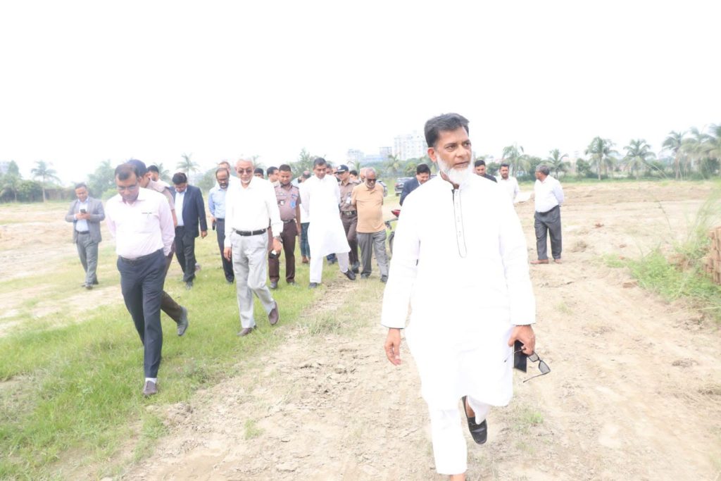বাস টার্মিনাল পরিদর্শনে প্রতিমন্ত্রী, যানজট কমাতে কঠোর নির্দেশনা