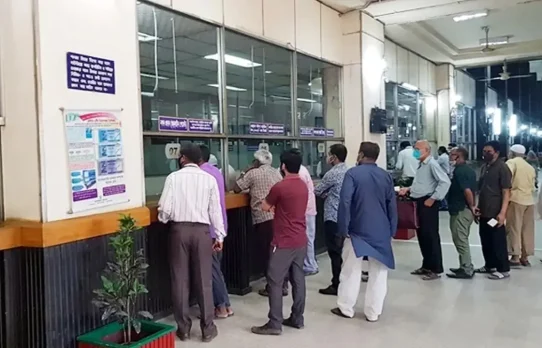 কাল ব্যাংক হলিডে, বন্ধ থাকবে সব ধরনের লেনদেন