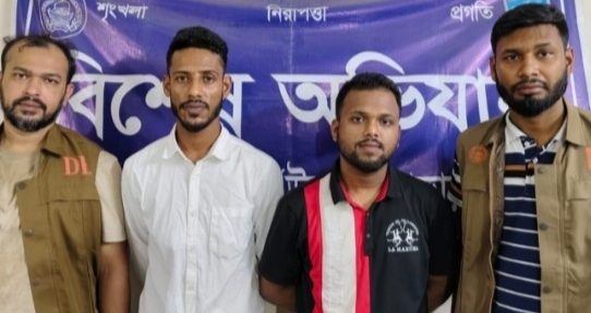 সাভারে অভিযান চালিয়ে দুই আওয়ামী লীগপন্থী নেতাকে গ্রেপ্তার