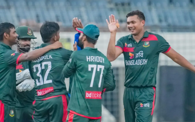 ০ রানেই ৩ উইকেট নেই অস্ট্রেলিয়ার