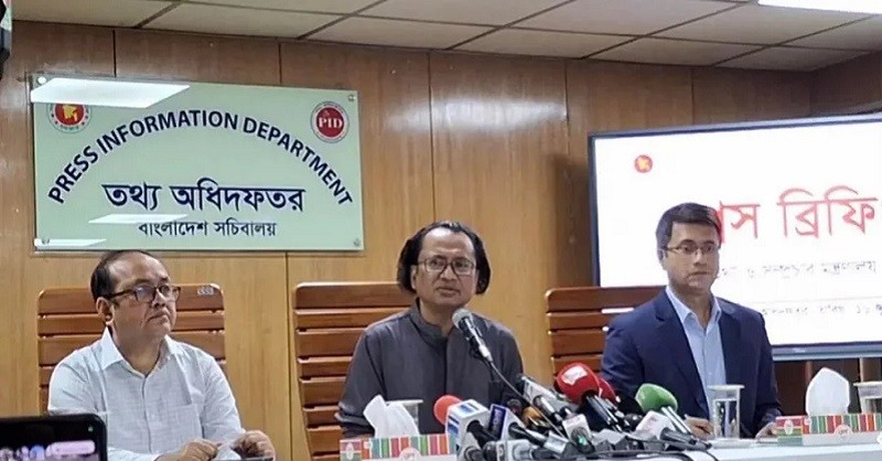 দিল্লির বিমানবন্দরে কী ঘটেছিল, জানালেন প্রধানমন্ত্রীর উপদেষ্টা