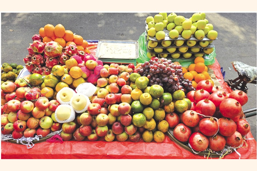 প্রবাসীদের চাহিদায় ফল রপ্তানিতে রেকর্ড, ১১ মাসে আয় ১২.৩ কোটি ডলার