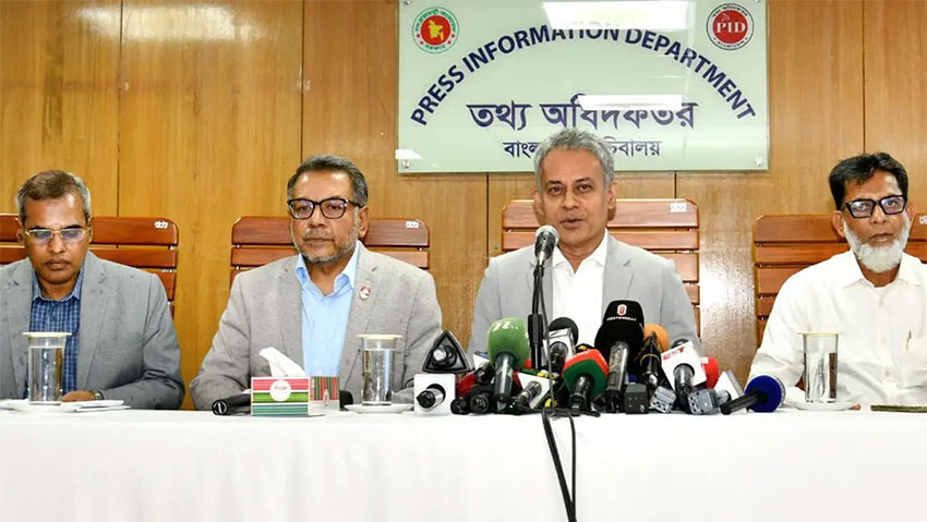 পদ্মা রেল সেতুর পিলারের নিচে মাটি কাটা বন্ধ করে গাছ লাগানোর সিদ্ধান্ত 