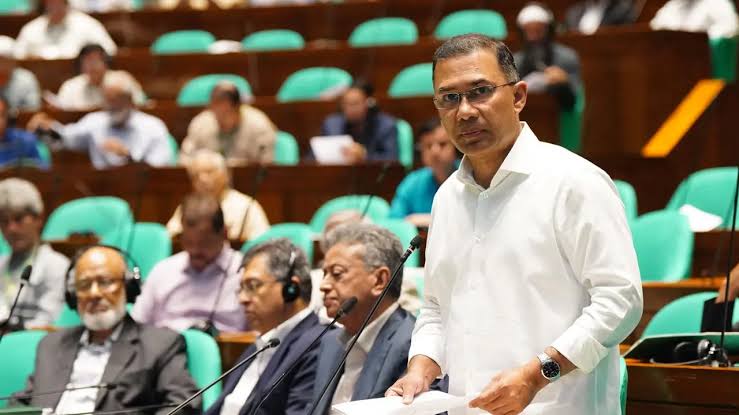 ১৮০ দিনের অগ্রাধিকার কর্মসূচিসহ ৫ বছরের রোডম্যাপ বাস্তবায়ন করছে সরকার